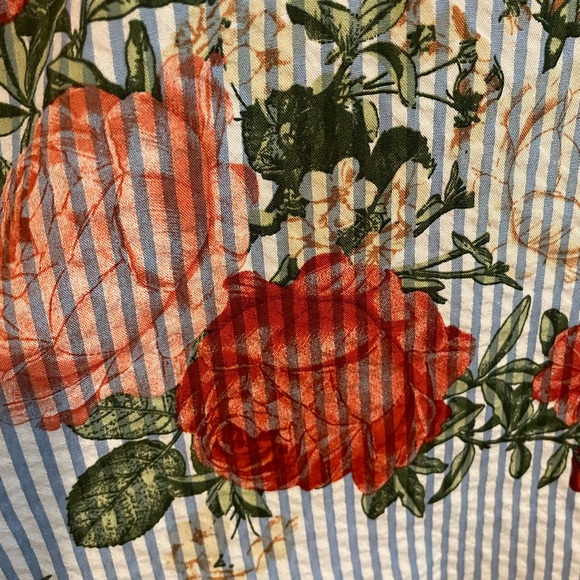 New without tags beautiful floral top with pinstripes. - Picture 2 of 4